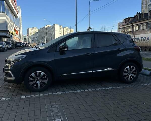 Синий Рено Каптур, объемом двигателя 0.9 л и пробегом 79 тыс. км за 12000 $, фото 1 на Automoto.ua