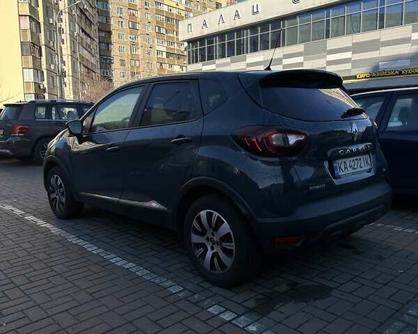 Синий Рено Каптур, объемом двигателя 0.9 л и пробегом 79 тыс. км за 12000 $, фото 2 на Automoto.ua