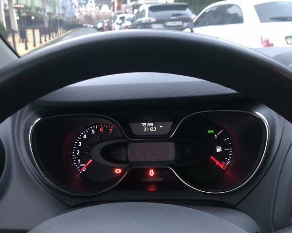 Синий Рено Каптур, объемом двигателя 0.9 л и пробегом 79 тыс. км за 12200 $, фото 13 на Automoto.ua