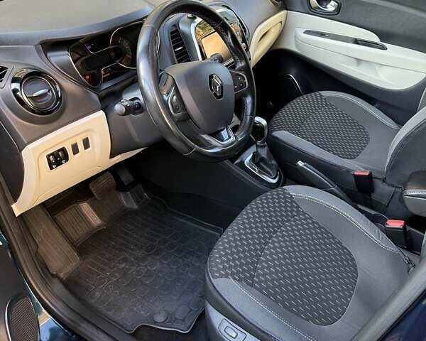 Рено Каптур 2019 в Львове на Automoto.ua Синий Рено Каптур, объемом двигателя 1.46 л и пробегом 138 тыс. км за 14000 $, фото 5 на Automoto.ua