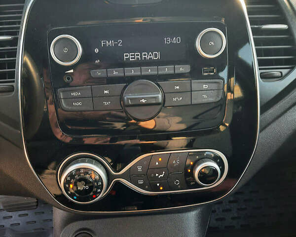 Синий Рено Каптур, объемом двигателя 1.5 л и пробегом 126 тыс. км за 14500 $, фото 8 на Automoto.ua