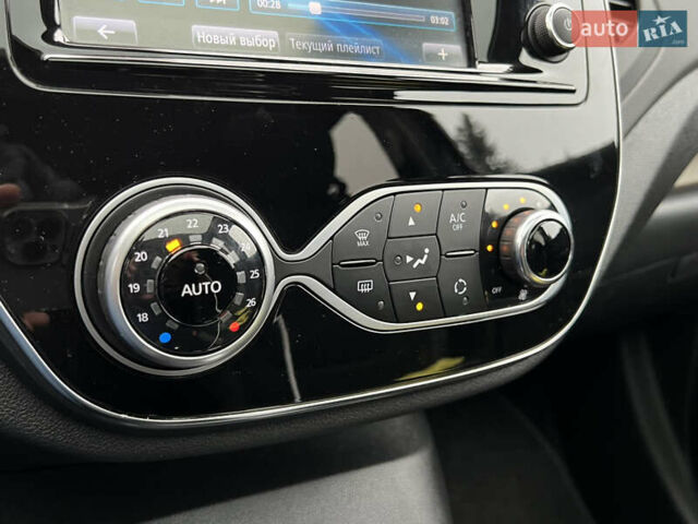 Синий Рено Каптур, объемом двигателя 1.5 л и пробегом 130 тыс. км за 15150 $, фото 67 на Automoto.ua