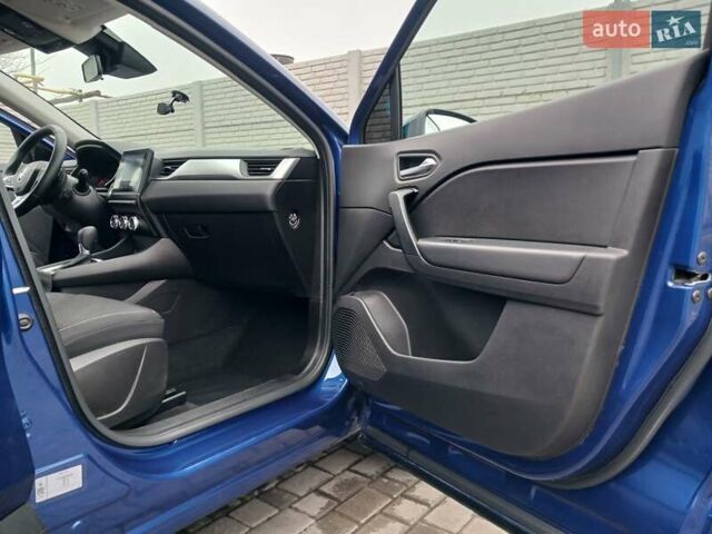 Синий Рено Каптур, объемом двигателя 1.33 л и пробегом 27 тыс. км за 15900 $, фото 12 на Automoto.ua