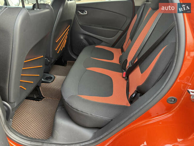 Оранжевый Рено Каптур, объемом двигателя 1.5 л и пробегом 153 тыс. км за 11800 $, фото 39 на Automoto.ua