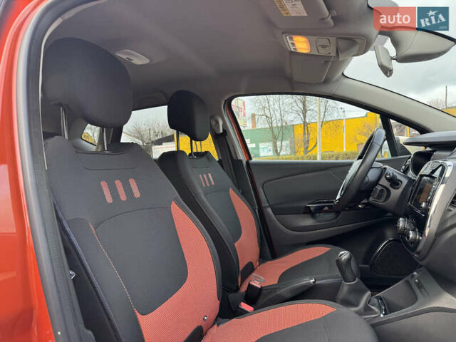 Оранжевый Рено Каптур, объемом двигателя 1.5 л и пробегом 153 тыс. км за 11800 $, фото 56 на Automoto.ua