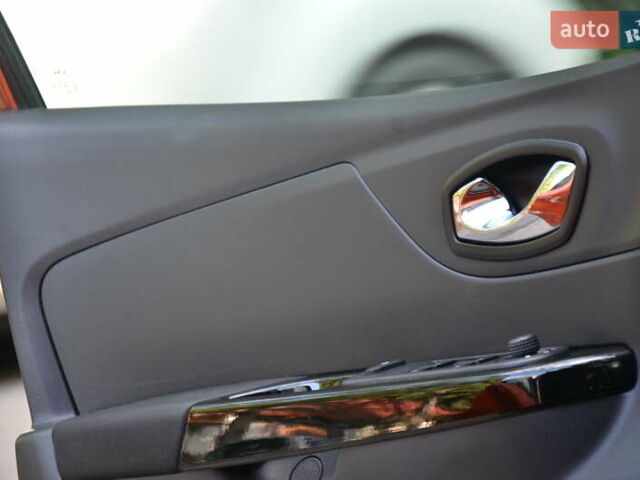 Помаранчевий Рено Каптур, об'ємом двигуна 1.2 л та пробігом 149 тис. км за 10850 $, фото 56 на Automoto.ua