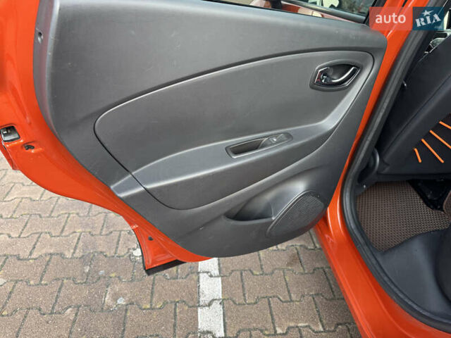 Оранжевый Рено Каптур, объемом двигателя 1.5 л и пробегом 153 тыс. км за 11800 $, фото 38 на Automoto.ua