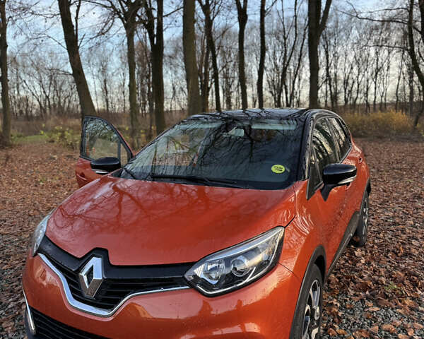 Помаранчевий Рено Каптур, об'ємом двигуна 1.5 л та пробігом 126 тис. км за 11400 $, фото 3 на Automoto.ua