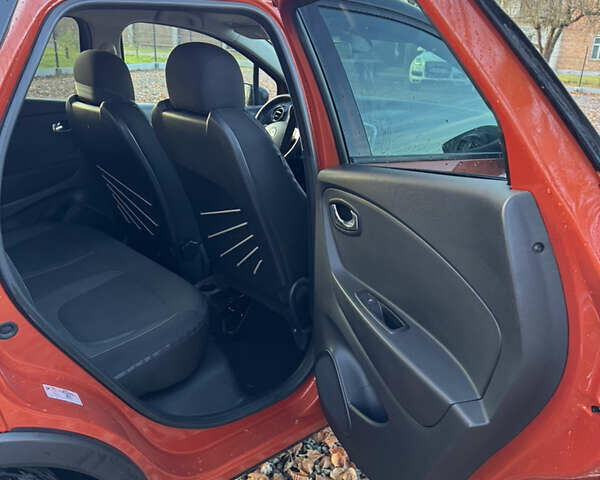 Помаранчевий Рено Каптур, об'ємом двигуна 1.5 л та пробігом 126 тис. км за 11400 $, фото 15 на Automoto.ua