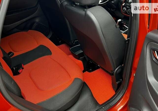 Оранжевый Рено Каптур, объемом двигателя 1.5 л и пробегом 89 тыс. км за 15708 $, фото 6 на Automoto.ua