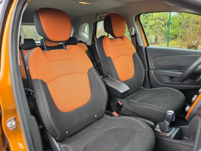 Помаранчевий Рено Каптур, об'ємом двигуна 1.5 л та пробігом 99 тис. км за 13499 $, фото 4 на Automoto.ua