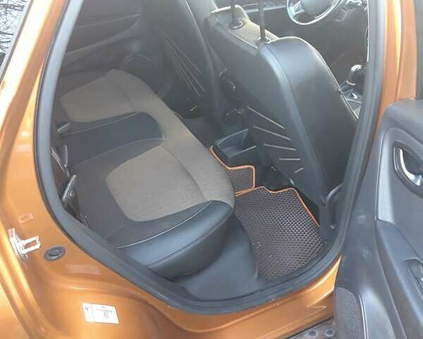 Оранжевый Рено Каптур, объемом двигателя 1.2 л и пробегом 63 тыс. км за 14000 $, фото 14 на Automoto.ua