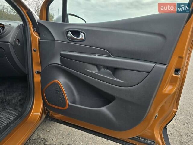 Помаранчевий Рено Каптур, об'ємом двигуна 1.46 л та пробігом 99 тис. км за 13499 $, фото 40 на Automoto.ua