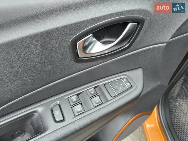 Помаранчевий Рено Каптур, об'ємом двигуна 1.46 л та пробігом 99 тис. км за 13499 $, фото 22 на Automoto.ua