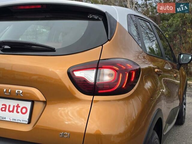 Помаранчевий Рено Каптур, об'ємом двигуна 1.46 л та пробігом 99 тис. км за 13499 $, фото 60 на Automoto.ua