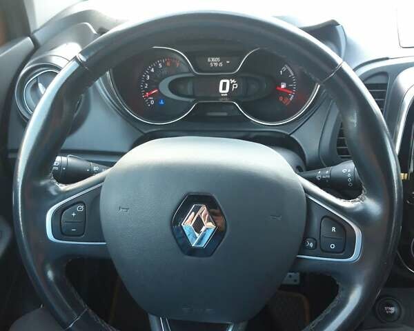 Оранжевый Рено Каптур, объемом двигателя 1.2 л и пробегом 63 тыс. км за 14000 $, фото 21 на Automoto.ua