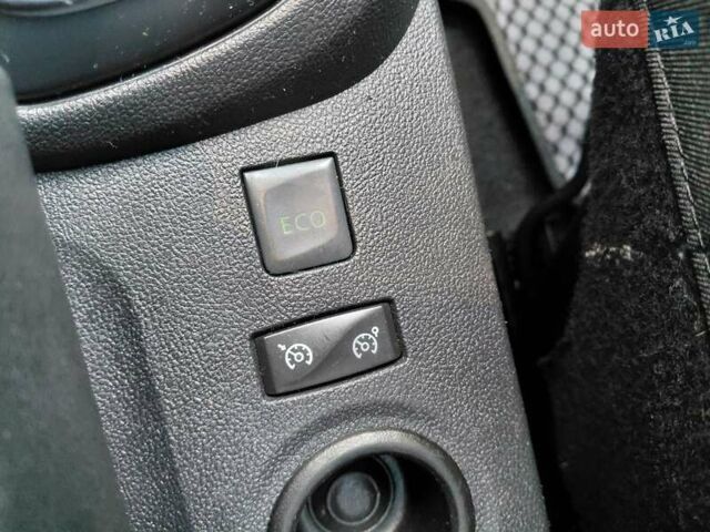 Оранжевый Рено Каптур, объемом двигателя 1.5 л и пробегом 197 тыс. км за 13900 $, фото 50 на Automoto.ua