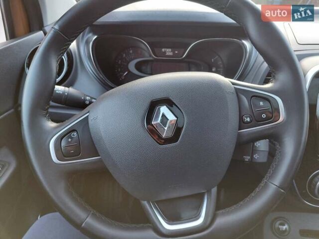 Оранжевый Рено Каптур, объемом двигателя 1.5 л и пробегом 197 тыс. км за 13900 $, фото 45 на Automoto.ua