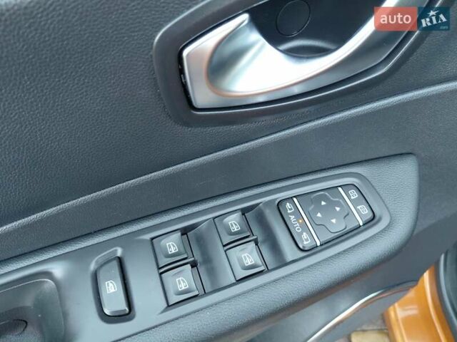 Оранжевый Рено Каптур, объемом двигателя 1.5 л и пробегом 197 тыс. км за 13900 $, фото 58 на Automoto.ua