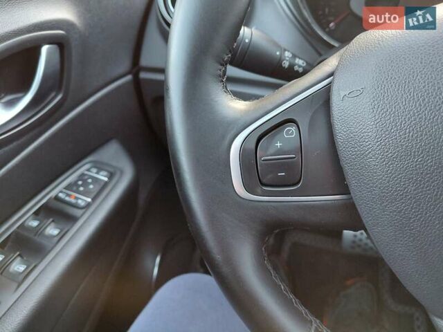 Оранжевый Рено Каптур, объемом двигателя 1.5 л и пробегом 197 тыс. км за 13900 $, фото 44 на Automoto.ua