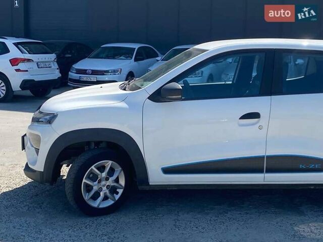 Белый Рено City K-ZE, объемом двигателя 0.1 л и пробегом 32 тыс. км за 8690 $, фото 3 на Automoto.ua