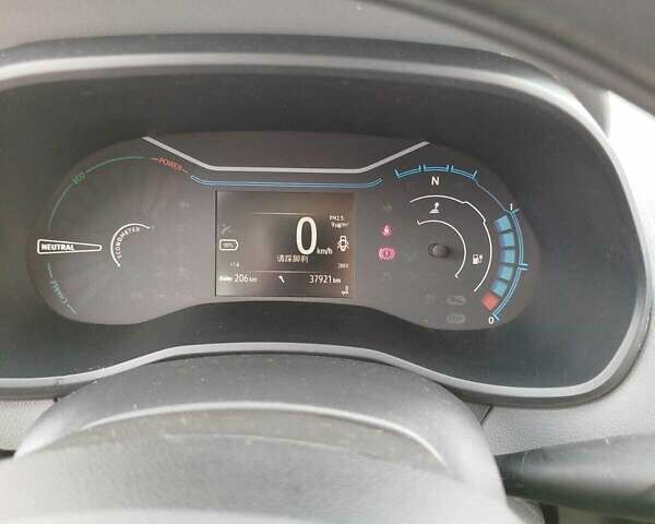 Белый Рено City K-ZE, объемом двигателя 0 л и пробегом 38 тыс. км за 11500 $, фото 2 на Automoto.ua