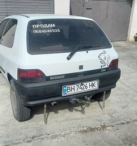 Белый Рено Клио, объемом двигателя 1.17 л и пробегом 390 тыс. км за 2500 $, фото 7 на Automoto.ua