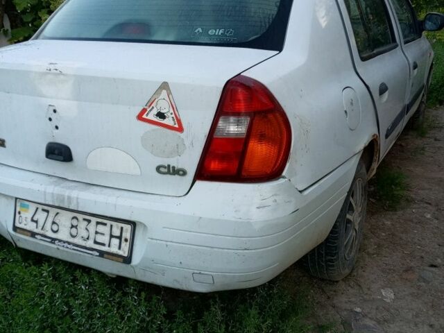 Белый Рено Клио, объемом двигателя 1.4 л и пробегом 15 тыс. км за 800 $, фото 7 на Automoto.ua