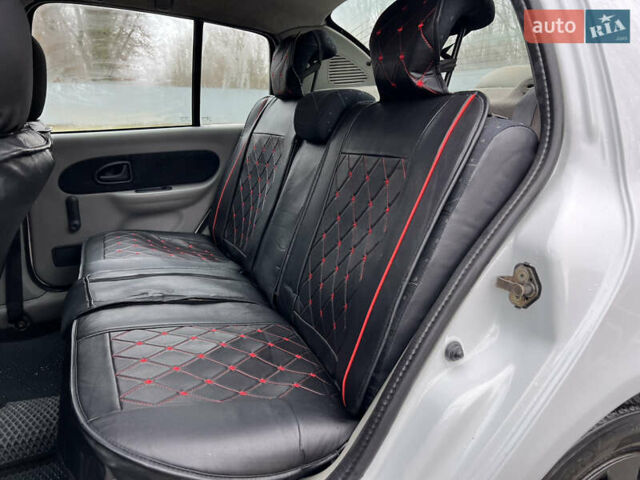 Белый Рено Клио, объемом двигателя 1.4 л и пробегом 346 тыс. км за 2450 $, фото 23 на Automoto.ua