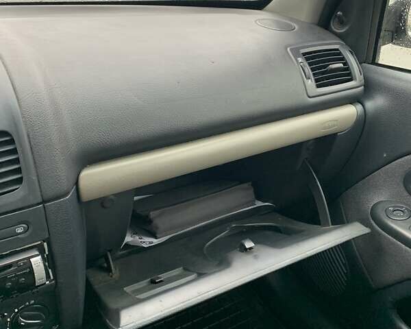 Білий Рено Кліо, об'ємом двигуна 1.15 л та пробігом 354 тис. км за 3200 $, фото 11 на Automoto.ua