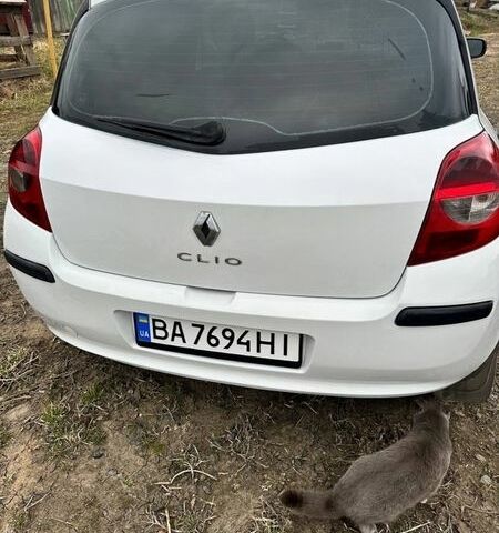 Білий Рено Кліо, об'ємом двигуна 1.46 л та пробігом 284 тис. км за 4500 $, фото 1 на Automoto.ua