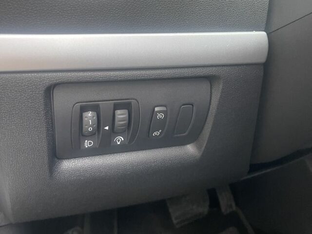 Белый Рено Клио, объемом двигателя 1.1 л и пробегом 174 тыс. км за 3400 $, фото 4 на Automoto.ua