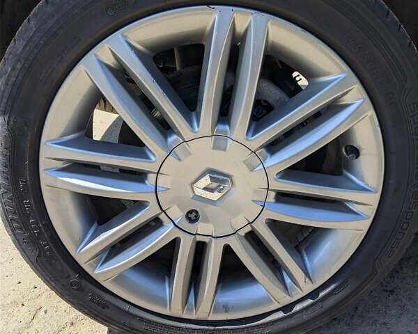 Білий Рено Кліо, об'ємом двигуна 1.2 л та пробігом 122 тис. км за 4500 $, фото 26 на Automoto.ua