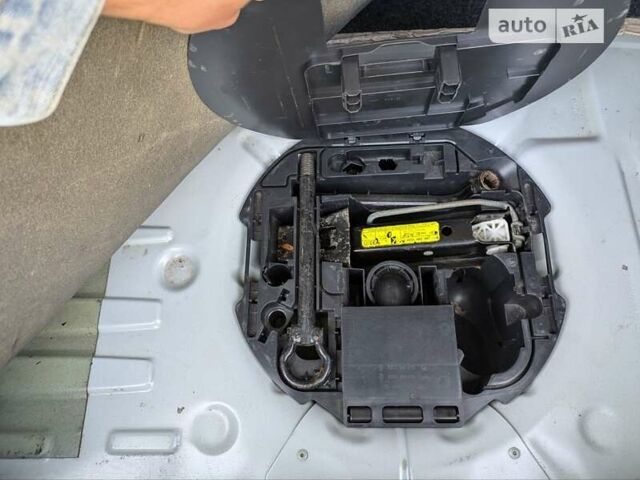 Белый Рено Клио, объемом двигателя 1.15 л и пробегом 171 тыс. км за 5000 $, фото 26 на Automoto.ua