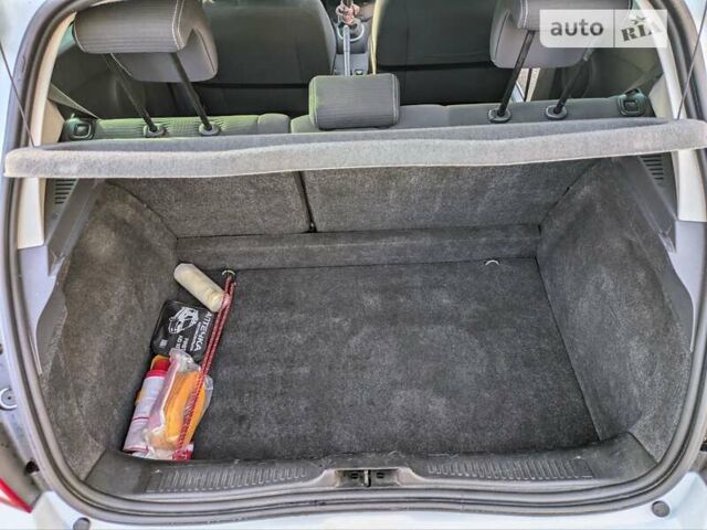 Белый Рено Клио, объемом двигателя 1.15 л и пробегом 171 тыс. км за 5000 $, фото 25 на Automoto.ua