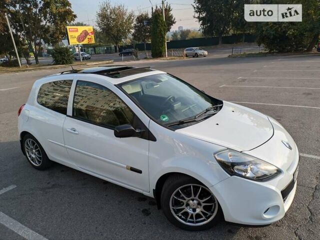 Белый Рено Клио, объемом двигателя 1.15 л и пробегом 171 тыс. км за 5000 $, фото 8 на Automoto.ua