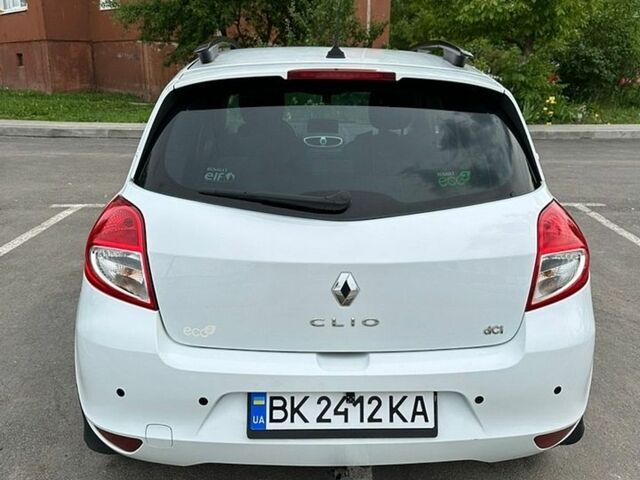 Білий Рено Кліо, об'ємом двигуна 1.46 л та пробігом 235 тис. км за 4999 $, фото 2 на Automoto.ua