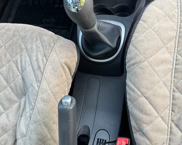 Белый Рено Клио, объемом двигателя 1.5 л и пробегом 243 тыс. км за 5700 $, фото 45 на Automoto.ua