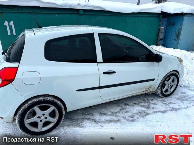 Білий Рено Кліо, об'ємом двигуна 1.5 л та пробігом 24500 тис. км за 5000 $, фото 2 на Automoto.ua