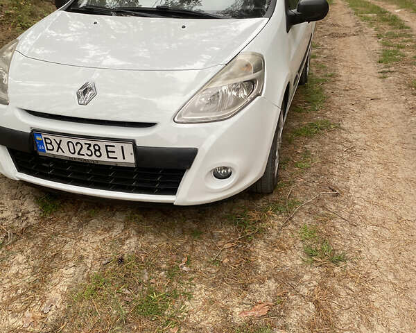 Білий Рено Кліо, об'ємом двигуна 1.46 л та пробігом 310 тис. км за 4700 $, фото 2 на Automoto.ua