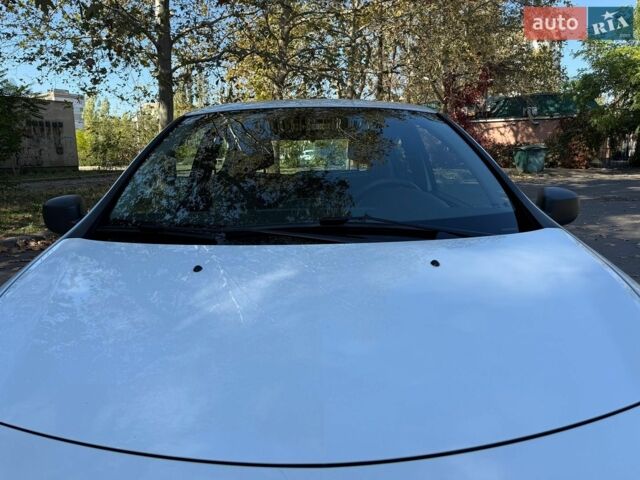 Білий Рено Кліо, об'ємом двигуна 1.5 л та пробігом 295 тис. км за 5100 $, фото 6 на Automoto.ua