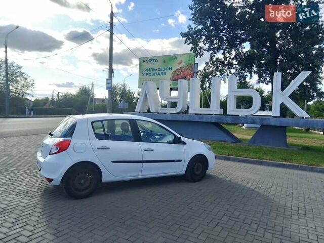 Білий Рено Кліо, об'ємом двигуна 1.46 л та пробігом 265 тис. км за 5555 $, фото 5 на Automoto.ua