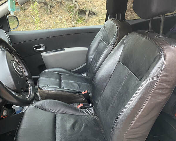 Білий Рено Кліо, об'ємом двигуна 1.46 л та пробігом 310 тис. км за 4700 $, фото 12 на Automoto.ua