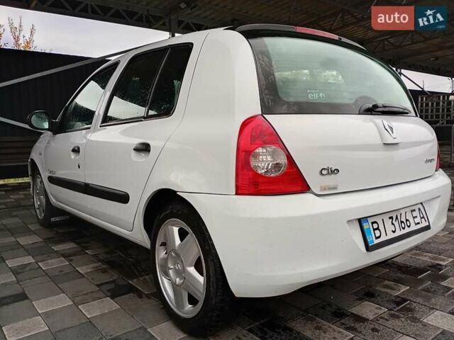 Білий Рено Кліо, об'ємом двигуна 1.2 л та пробігом 176 тис. км за 4300 $, фото 2 на Automoto.ua