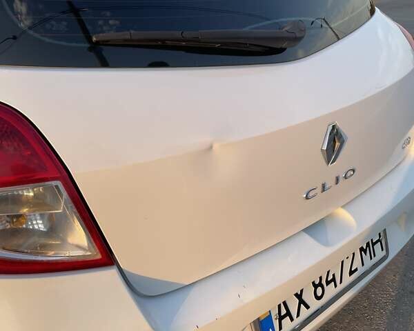 Білий Рено Кліо, об'ємом двигуна 1.5 л та пробігом 320 тис. км за 4500 $, фото 9 на Automoto.ua