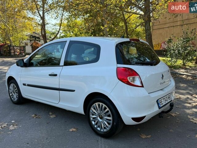 Білий Рено Кліо, об'ємом двигуна 1.5 л та пробігом 295 тис. км за 5100 $, фото 8 на Automoto.ua