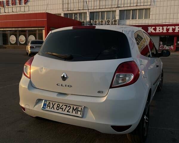 Білий Рено Кліо, об'ємом двигуна 1.5 л та пробігом 320 тис. км за 4500 $, фото 4 на Automoto.ua