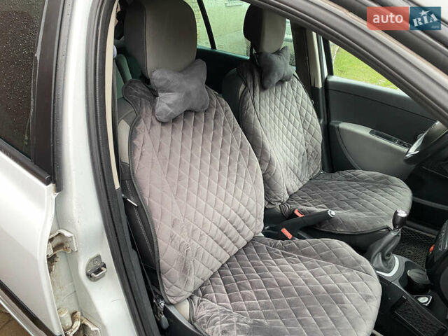 Білий Рено Кліо, об'ємом двигуна 1.5 л та пробігом 234 тис. км за 5000 $, фото 9 на Automoto.ua