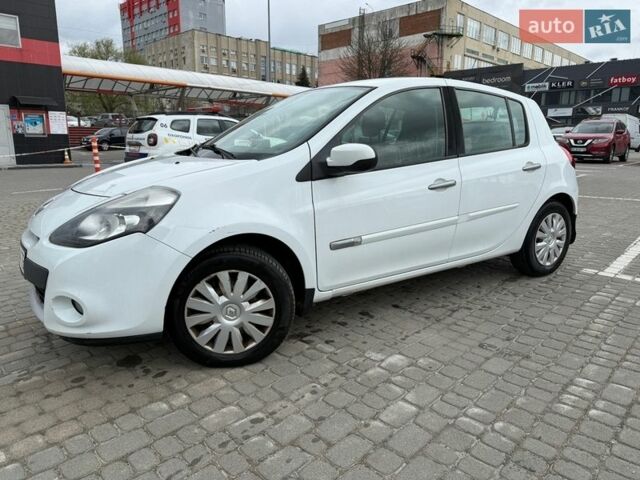 Білий Рено Кліо, об'ємом двигуна 1.15 л та пробігом 207 тис. км за 4000 $, фото 3 на Automoto.ua