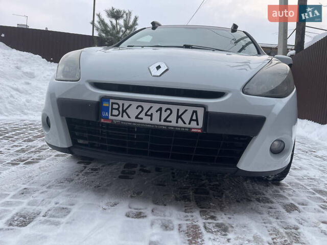 Білий Рено Кліо, об'ємом двигуна 1.46 л та пробігом 235 тис. км за 5000 $, фото 8 на Automoto.ua